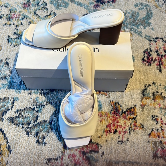 Calvin Klein Women Shoes - Picture 2 of 3
